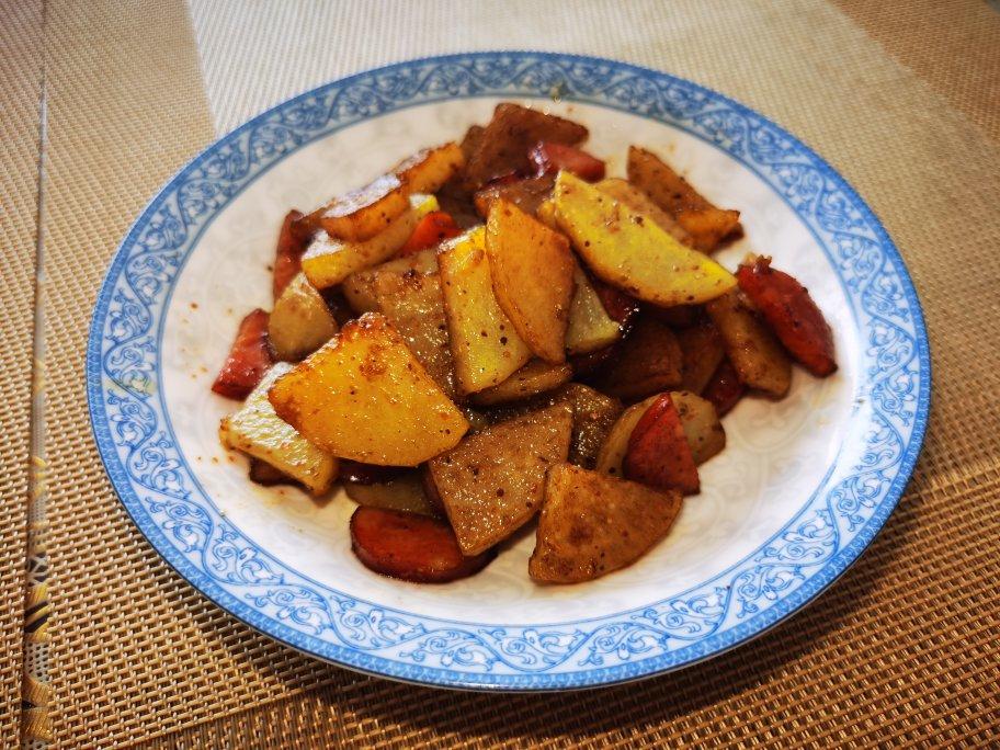 孜然火腿土豆丁