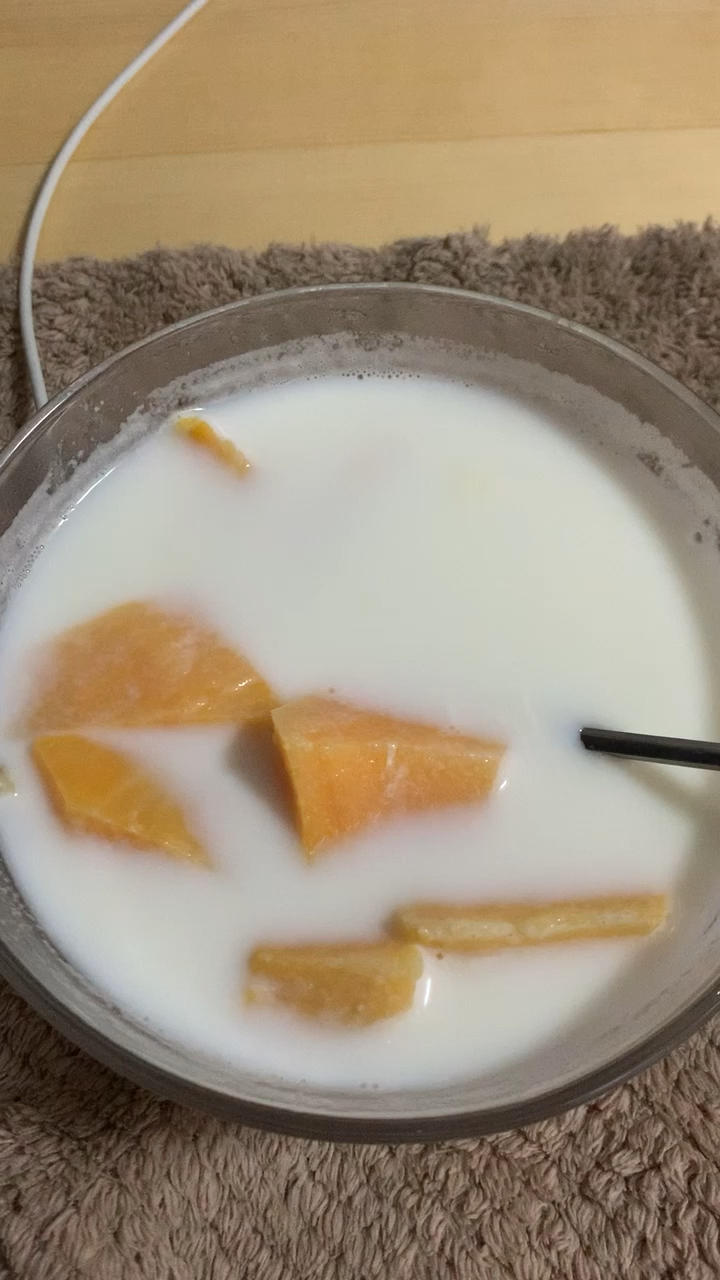 牛奶番薯糖水