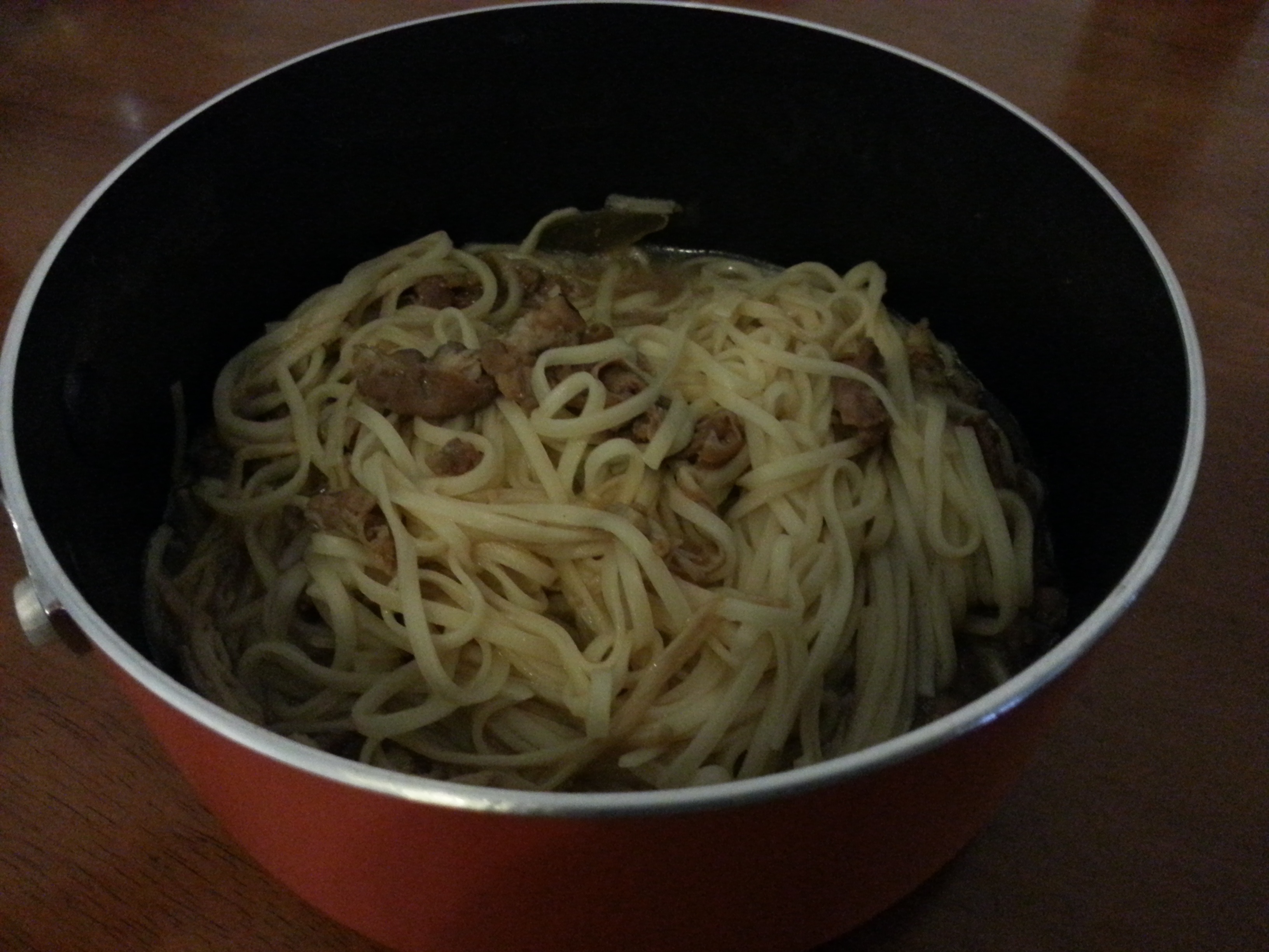 金针菇肥牛汤
