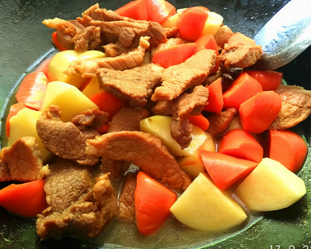 土豆胡萝卜烧腱子肉的做法 步骤3