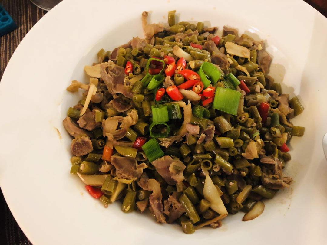 酸豆角炒鸡胗