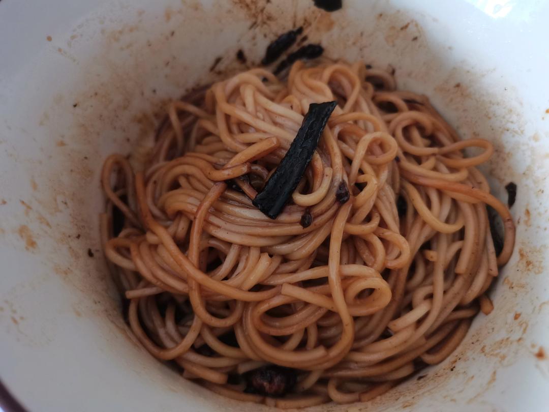 10分钟搞定的一碗葱油拌面