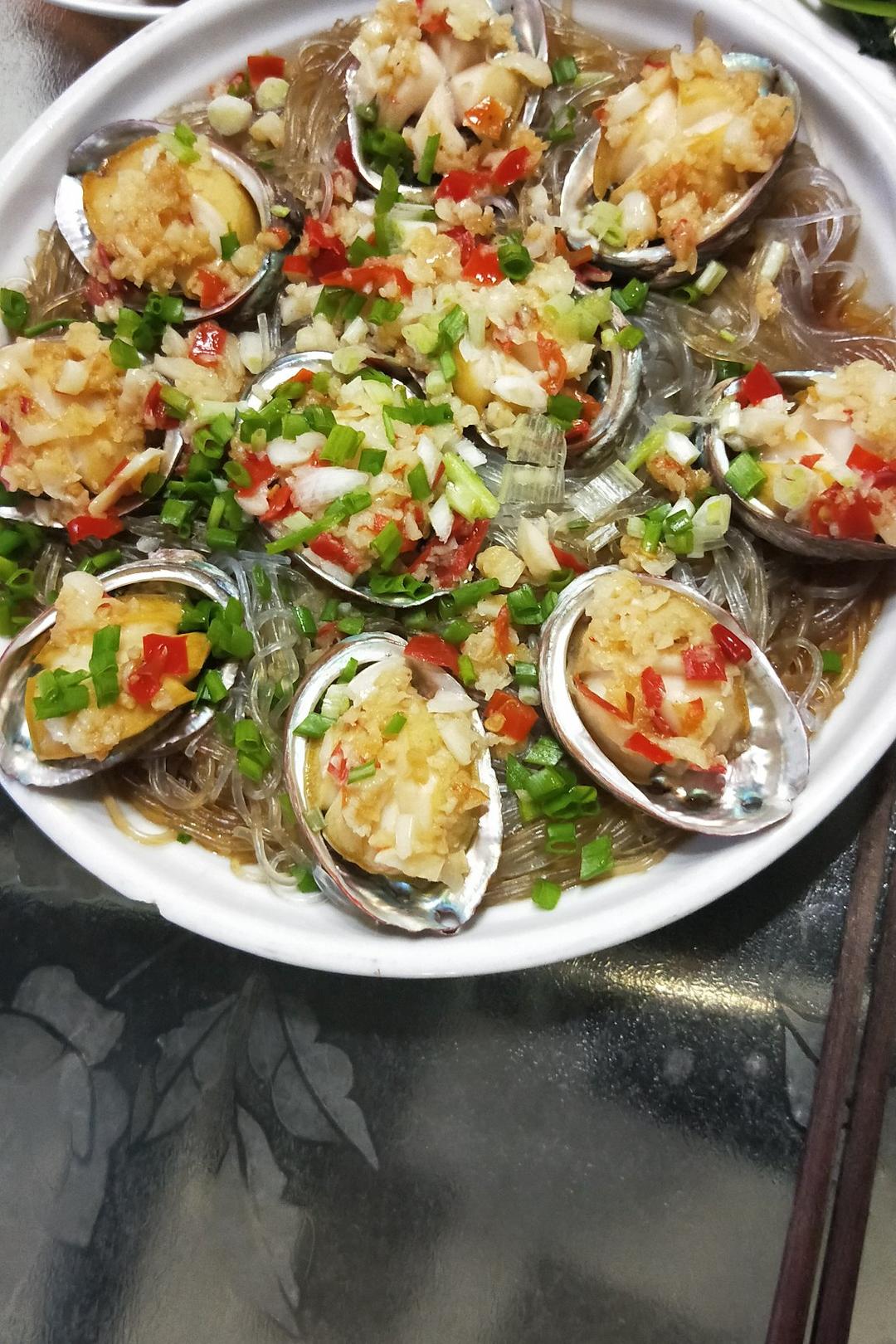蒜蓉粉丝蒸鲍鱼