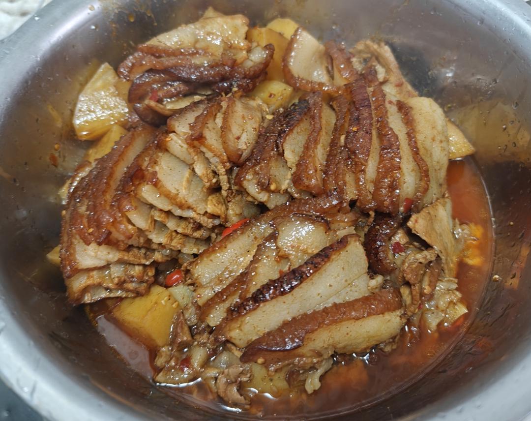 土豆焖肉