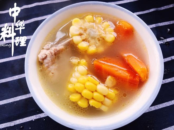 玉米🌽红萝卜排骨汤的做法