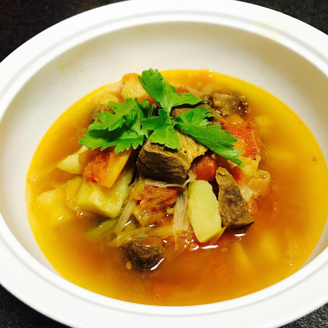 土豆番茄牛腩汤