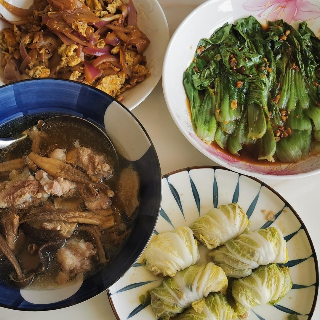 降压防癌的好食材  洋葱炒鸡蛋