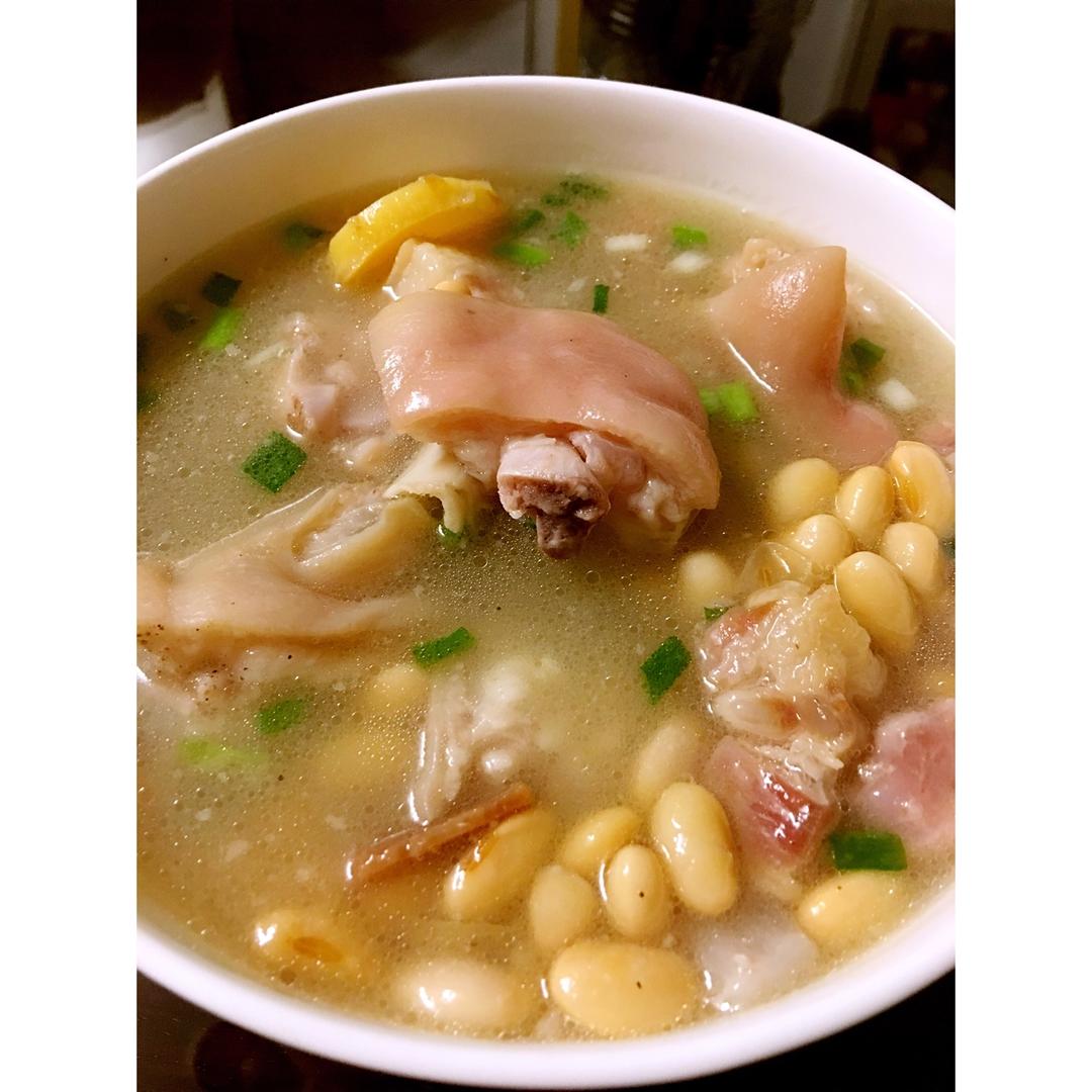 黄豆猪脚汤