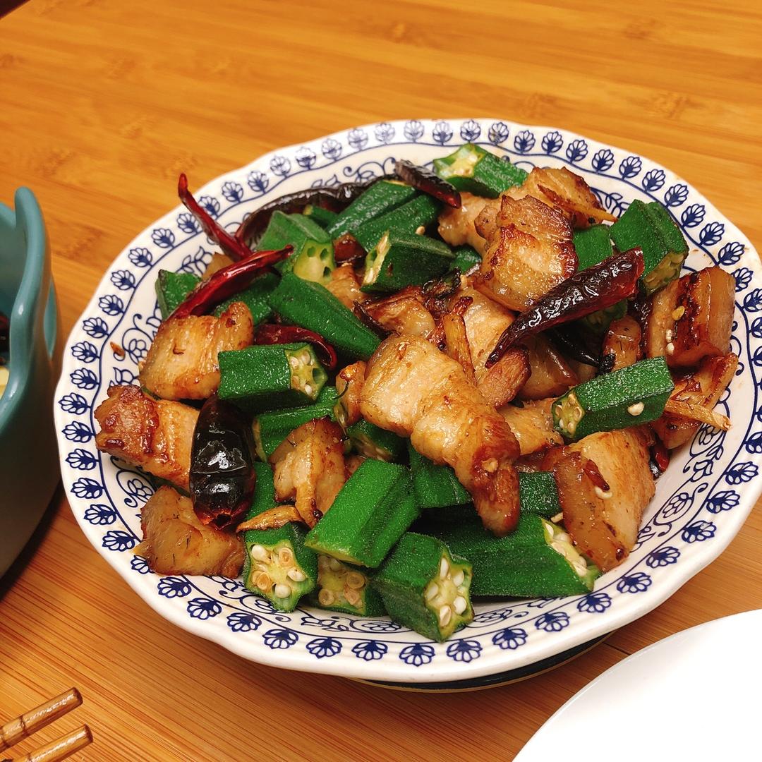 超级下饭的秋葵小炒肉