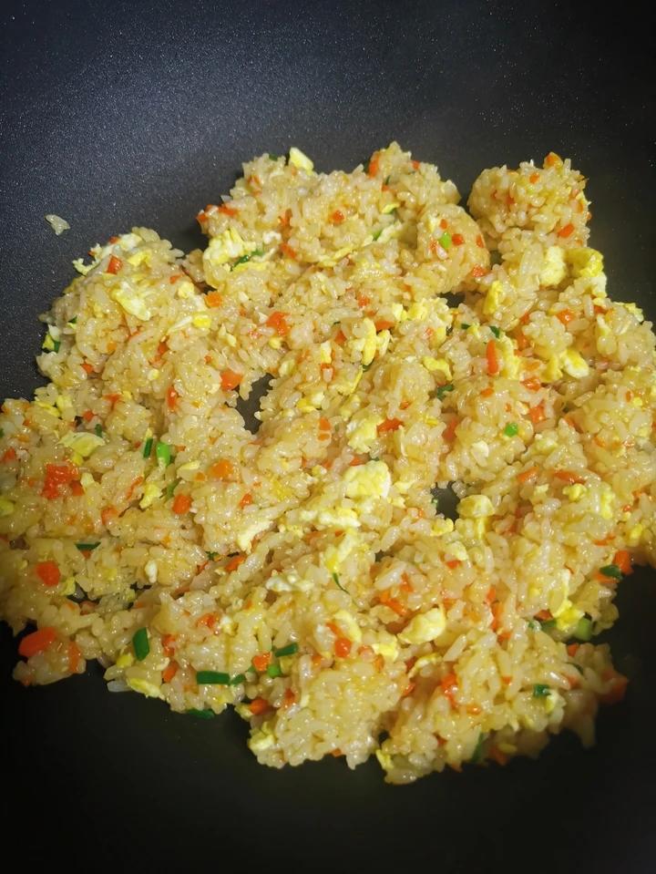 好吃到停不下来的酱油蛋炒饭