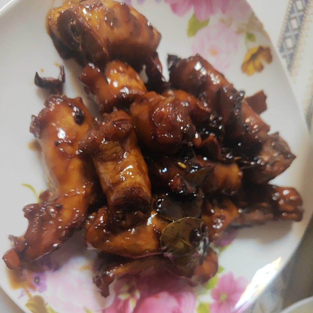 好吃到舔手指の鸡脖子