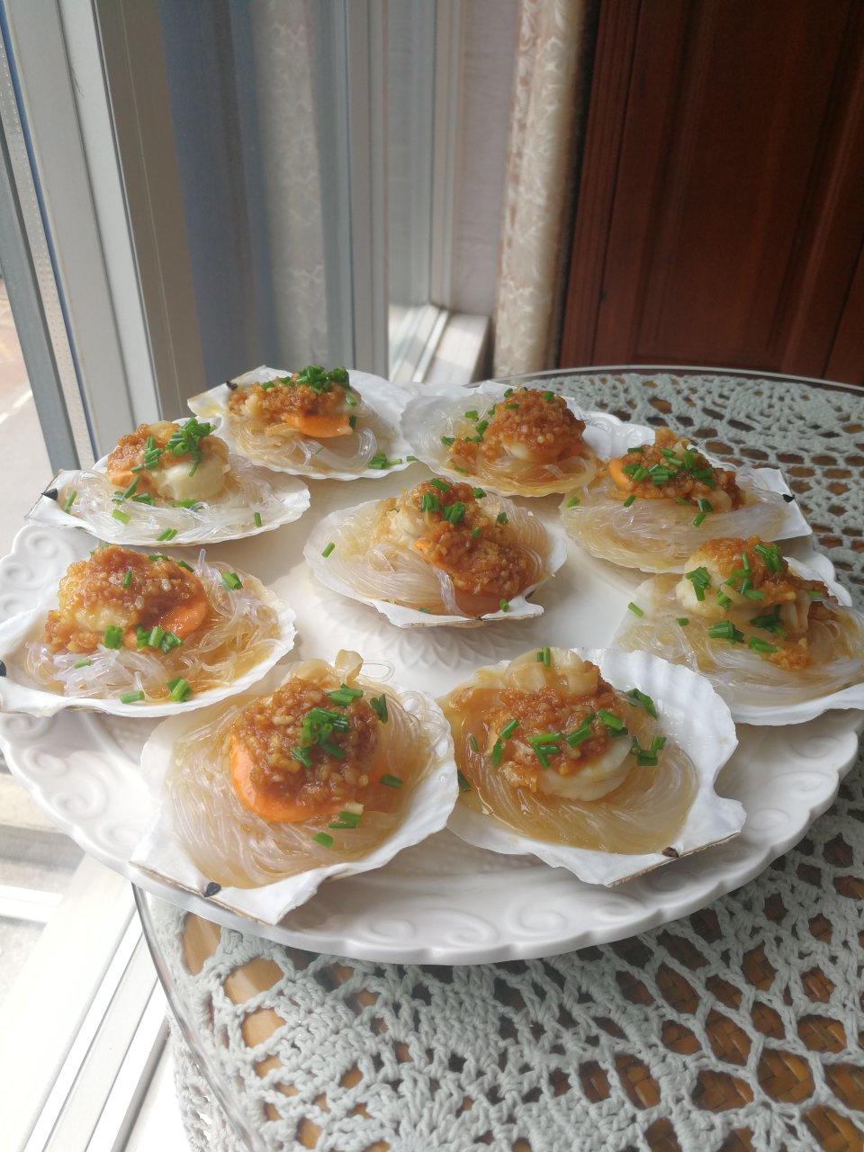 蒜蓉粉丝蒸扇贝（清晰图片步骤讲解）