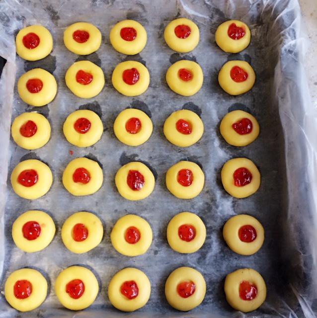 草莓果酱饼干的做法