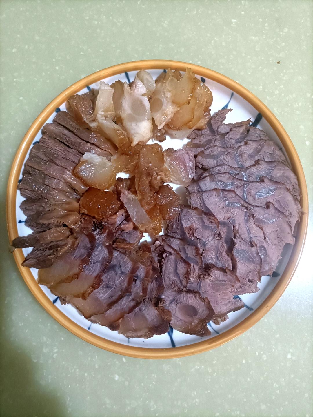 卤牛肉