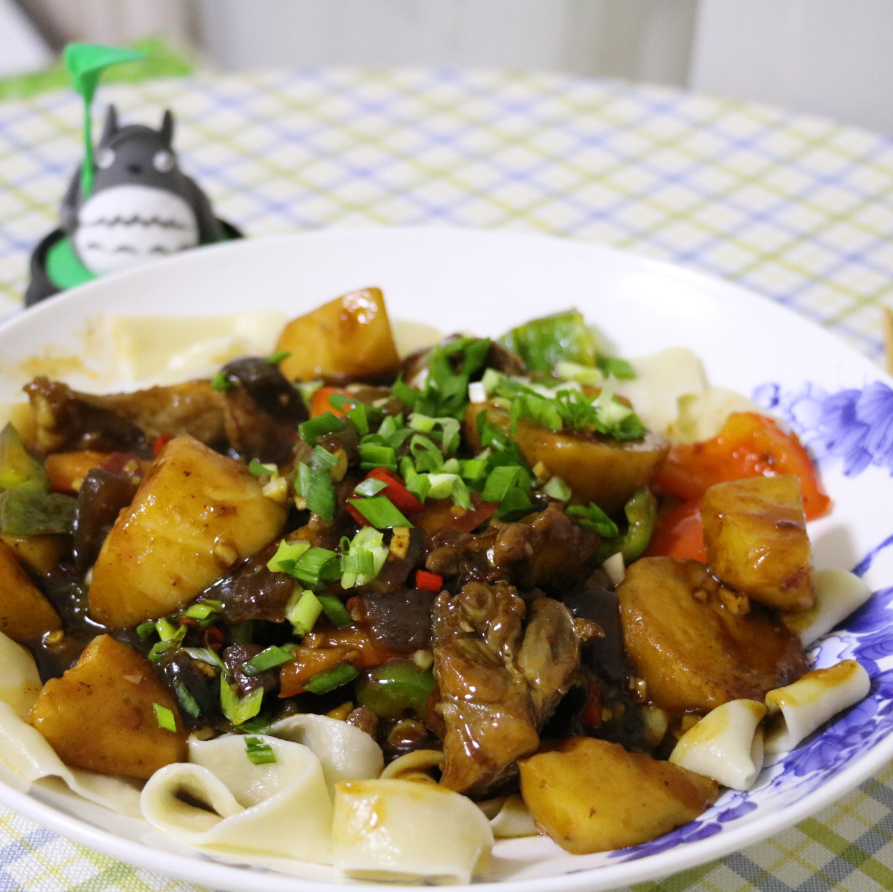 好大一盘大盘鸡「厨娘物语」