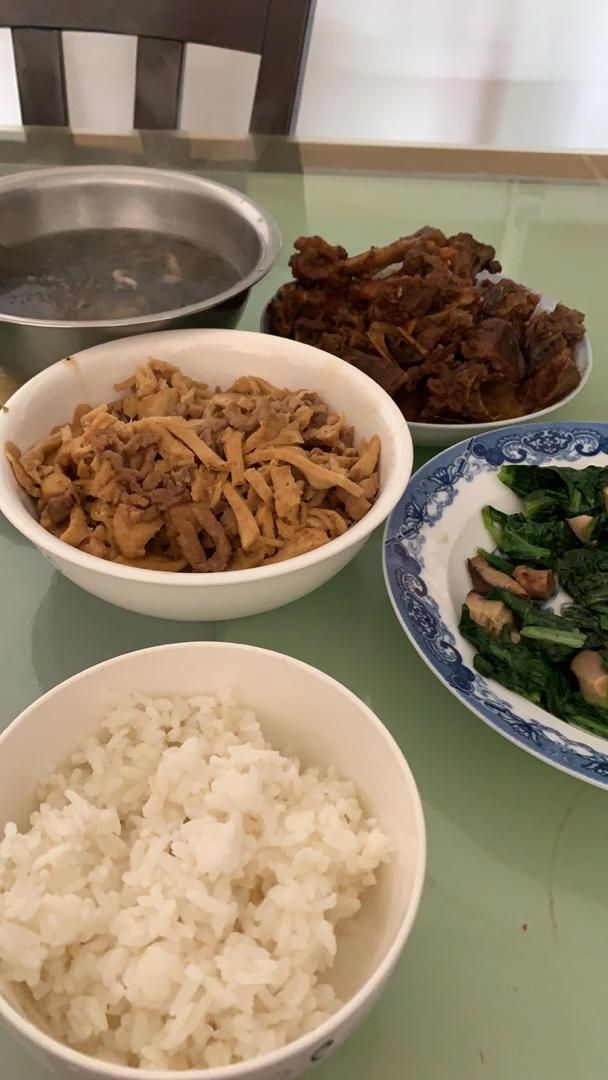 快手家常肉炒油豆腐