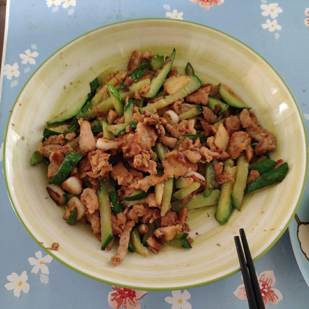 黄瓜炒肉丝