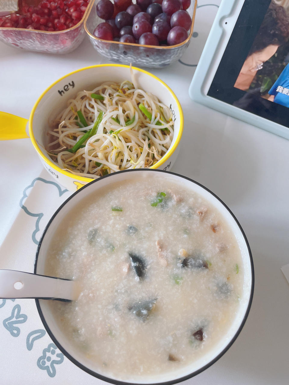 妈妈👩教我做的皮蛋瘦肉粥🥣简单快捷美味😋