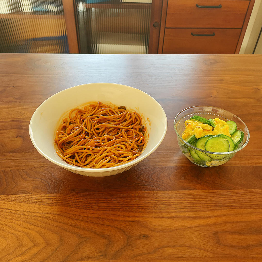 一人午食