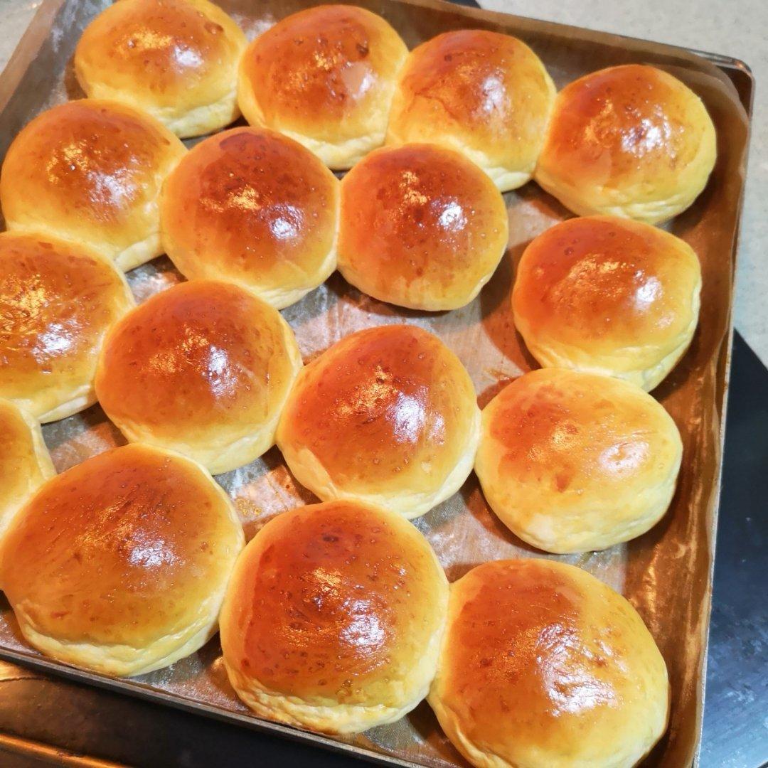 大人小孩都爱不释口的【蜂蜜牛奶小餐包】
