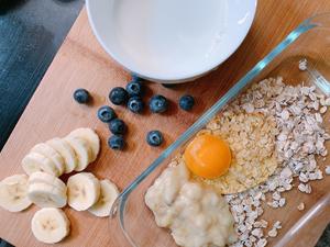 【早餐系列】- 香蕉烤燕麦的做法 步骤1