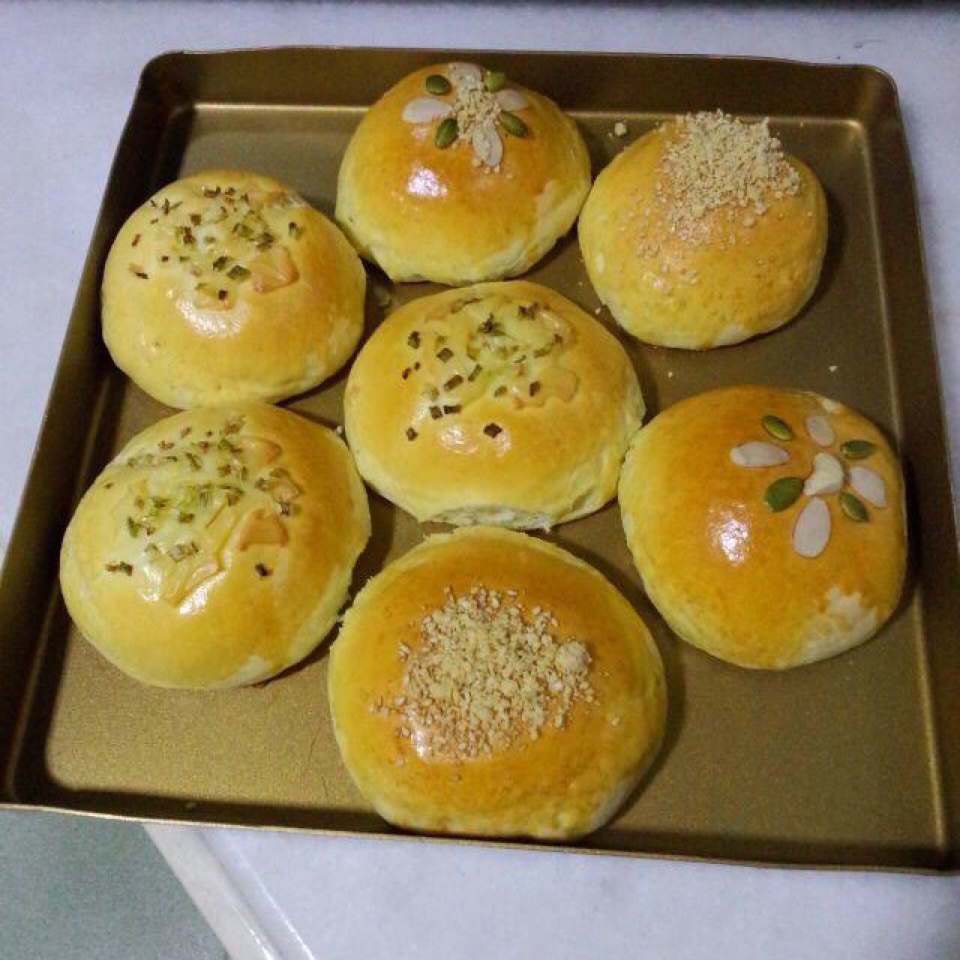 大人小孩都爱不释口的【蜂蜜牛奶小餐包】