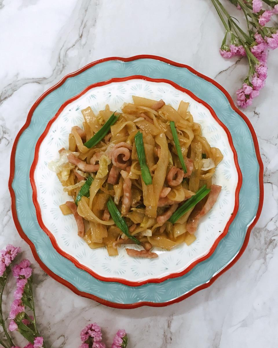 香肠炒河粉