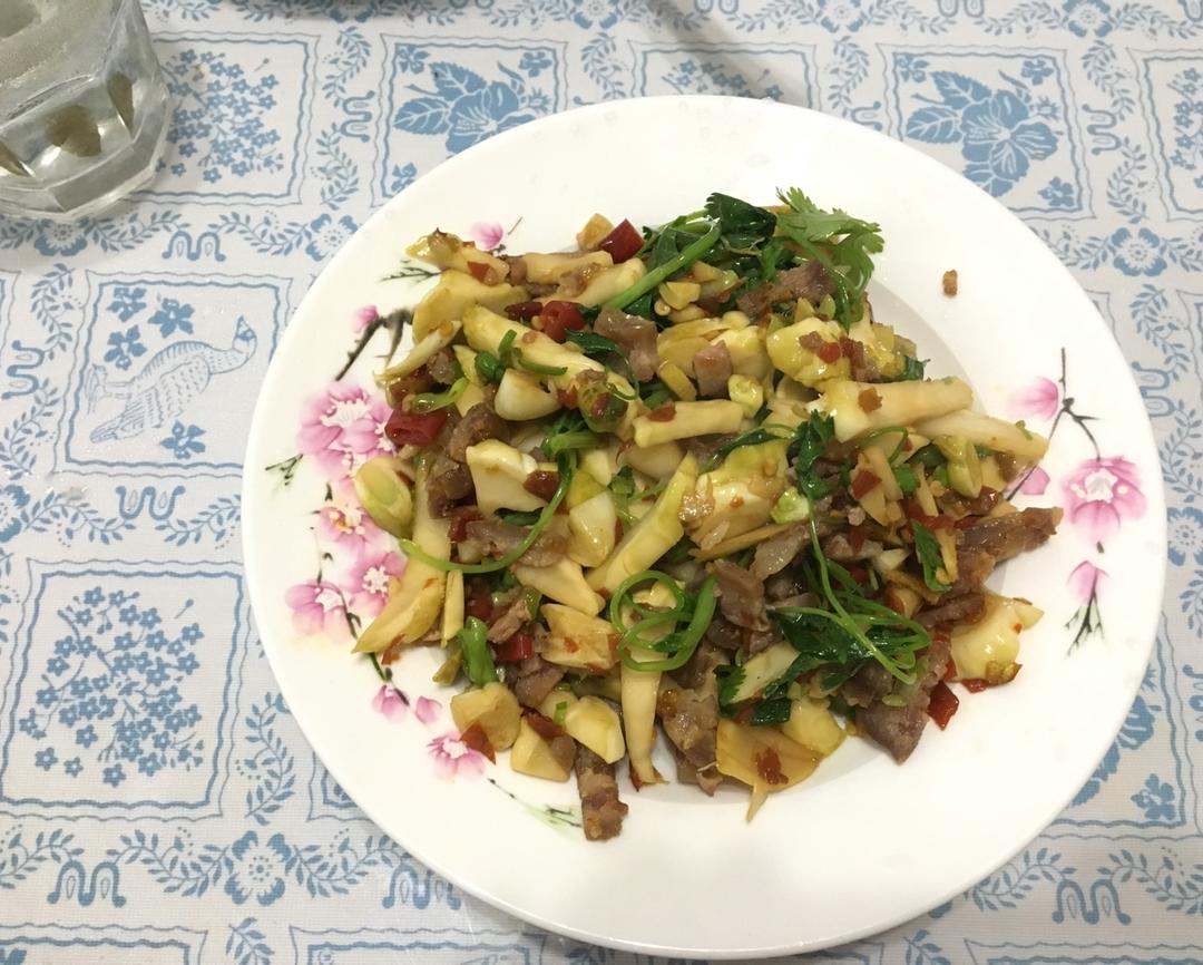 儿菜炒腊肠