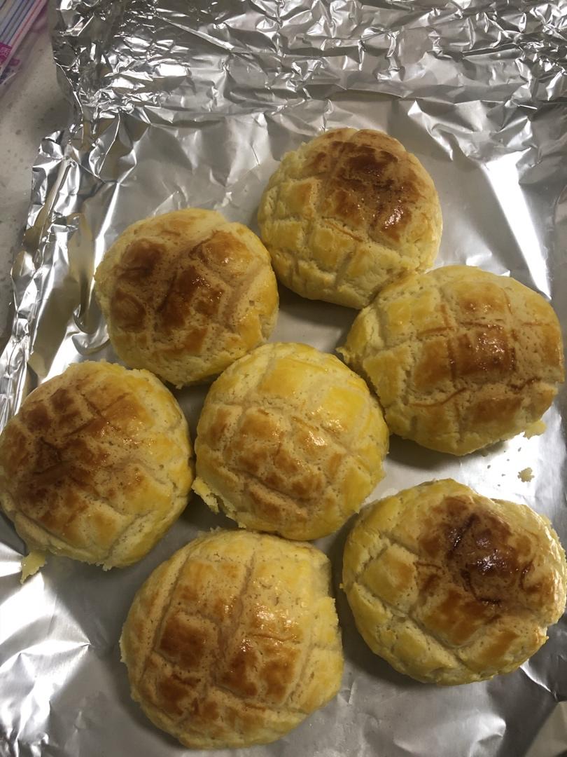 好吃到炸裂的港式菠萝包（附带制作酥皮的小视频）