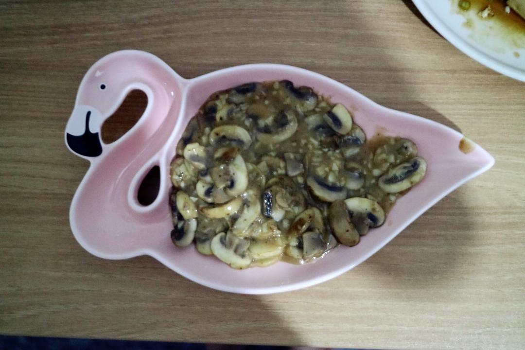 主厨炒蘑菇