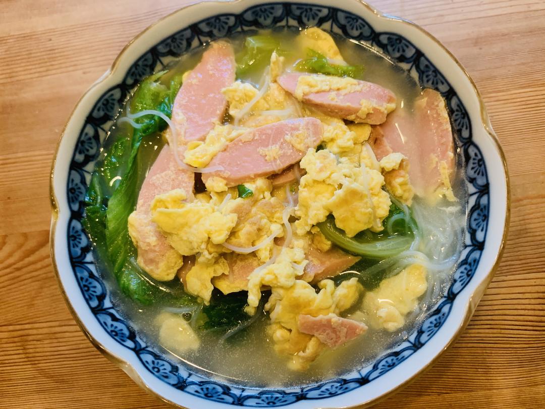 【宝贝早餐100天不重样-92/100】火腿肠米粉的做法