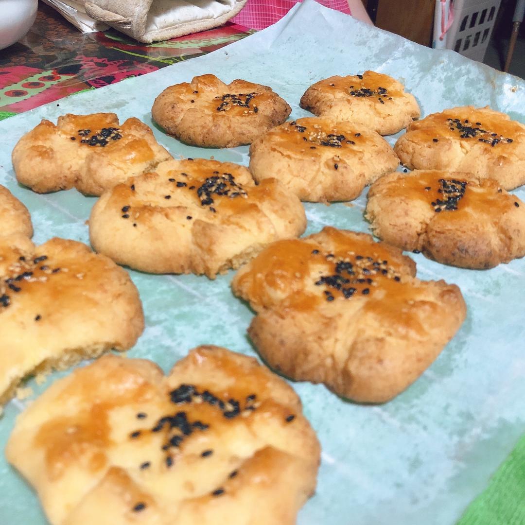 轻轻一按就碎掉的原味桃酥（不输猪油版）