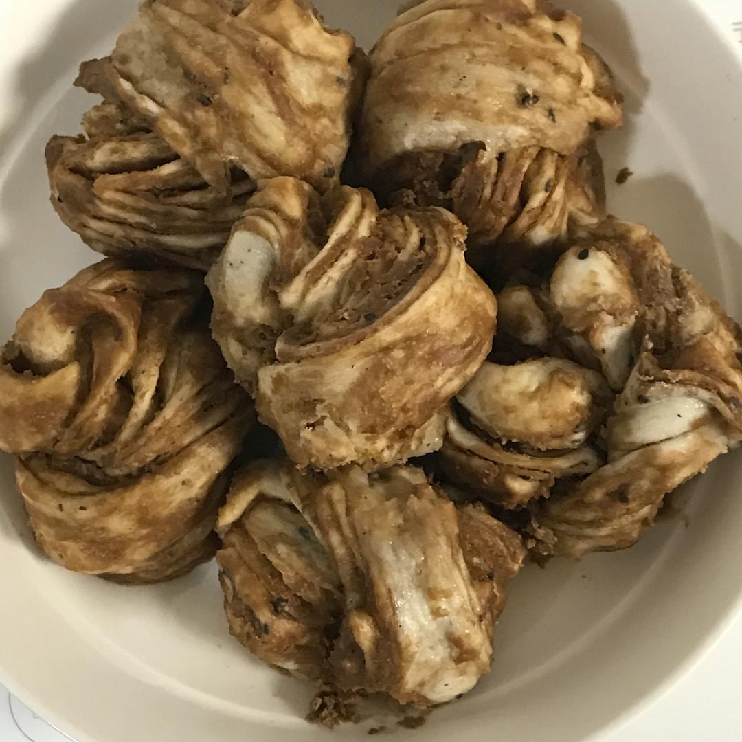 堂妈教你做麻酱黑芝麻花卷