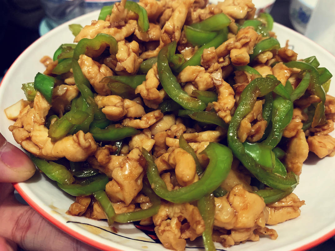 巨好吃的青椒炒鸡胸肉丝，超下饭