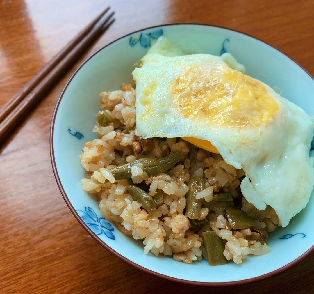 酸豆角炒饭