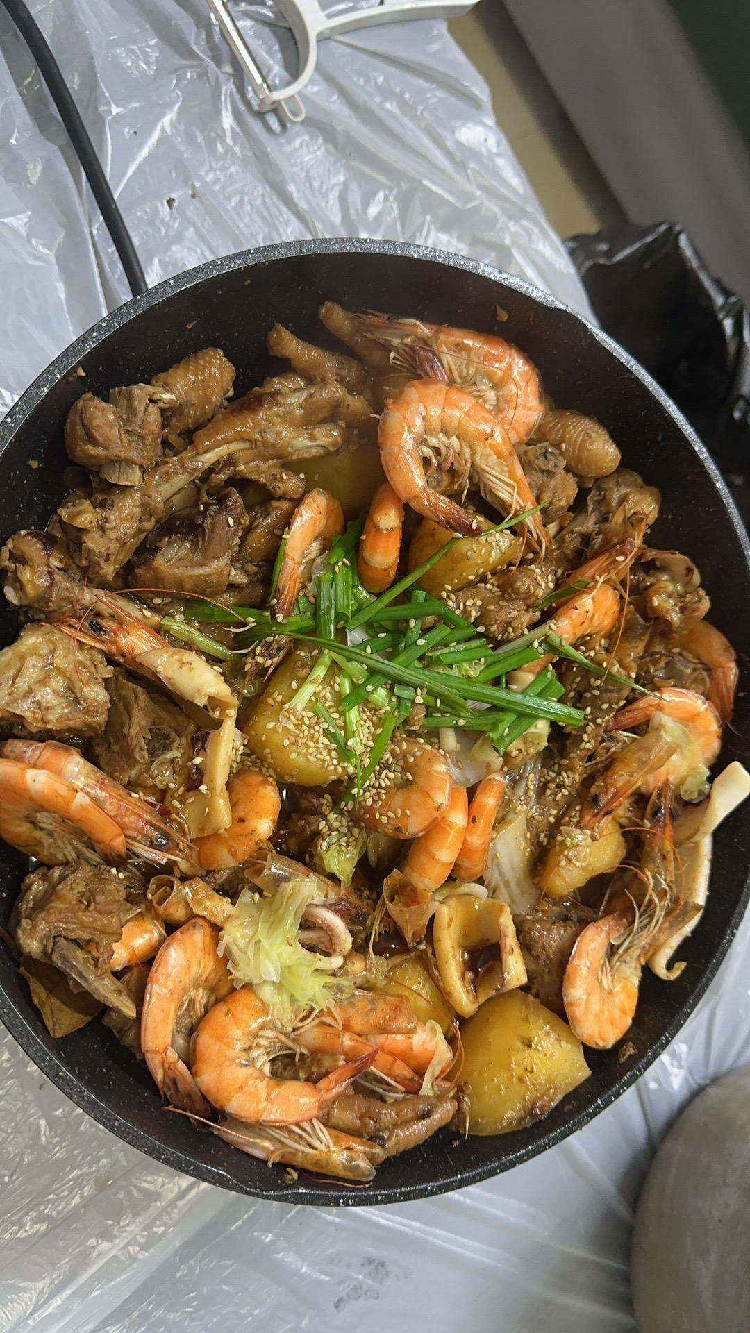 复刻胖哥俩（排骨鸡爪虾煲）