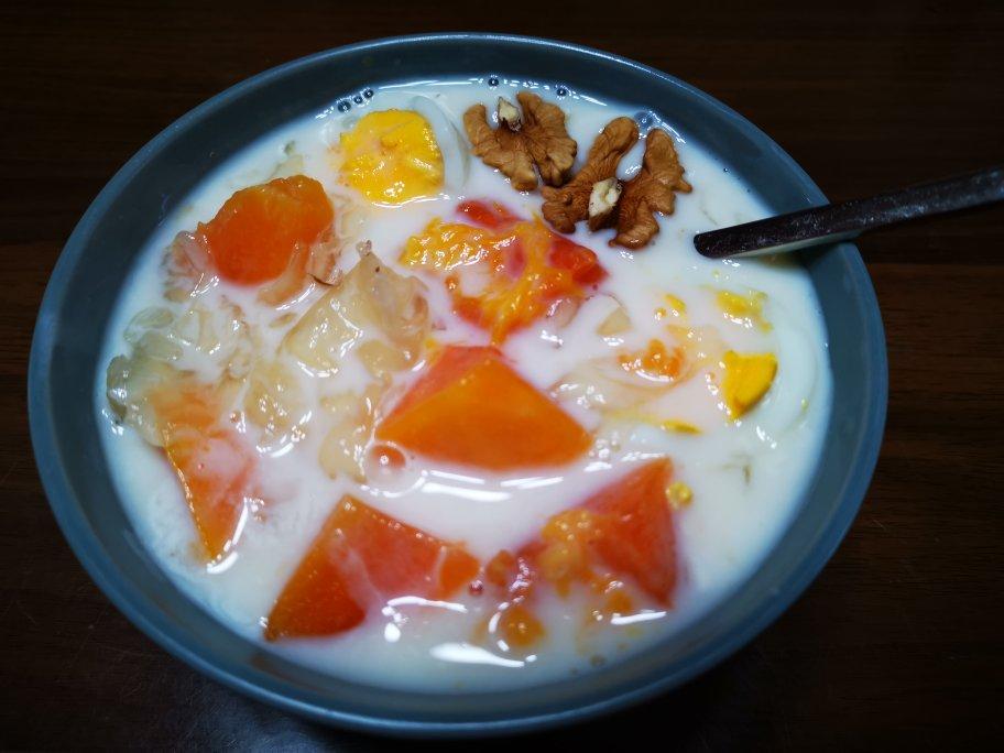 木瓜银耳汤、木瓜牛奶