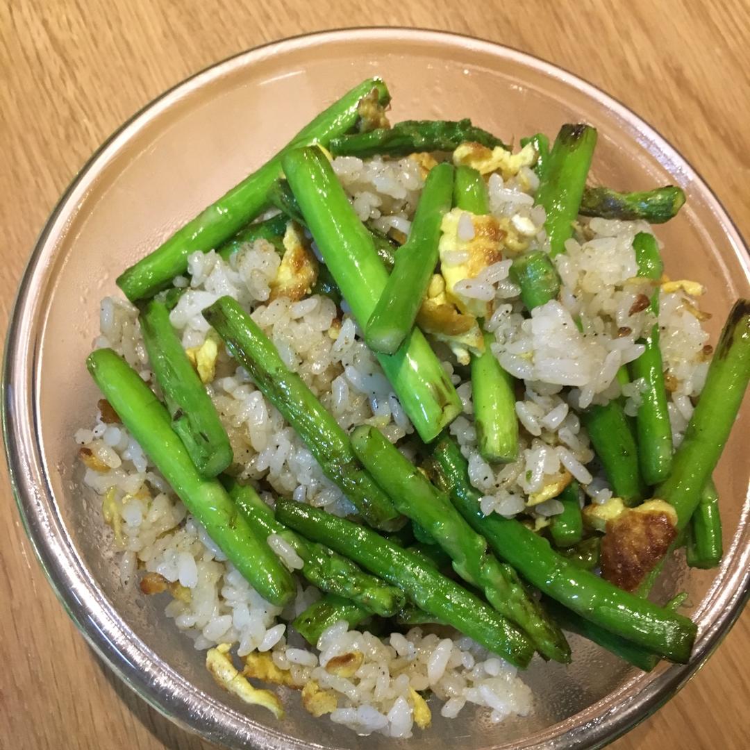 芦笋蛋炒饭