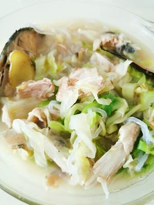 #生酮#清炖三文鱼头汤的做法 步骤4
