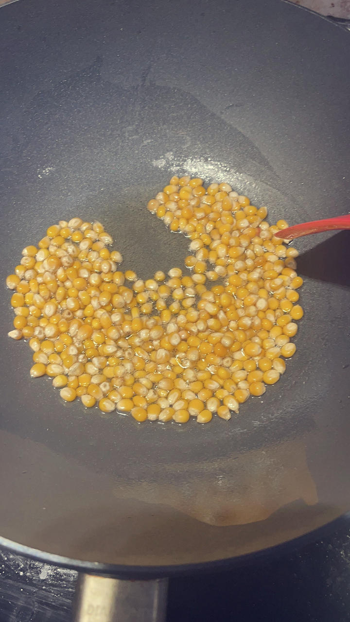 爆米花来了！！！超级简单易上手的焦糖/巧克力爆米花