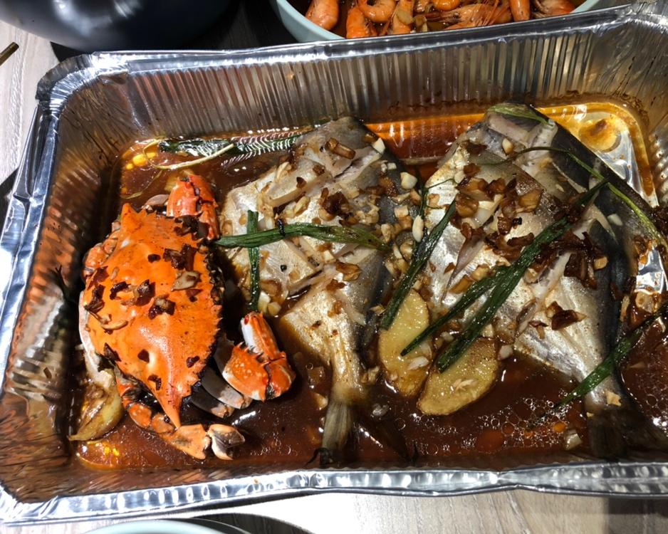 蒜香烤鲳鱼的做法