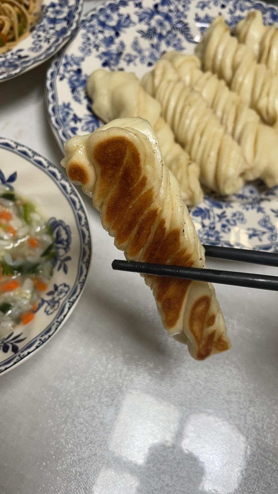 生煎葱油卷子（我觉的就是生煎包和葱油花卷的完美融合！）