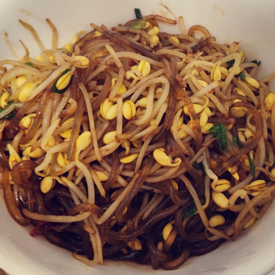黄豆芽炒粉条