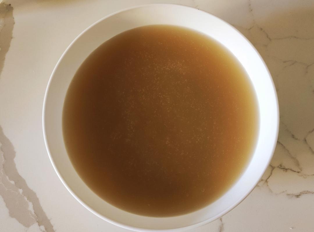 一定要给宝宝安排雪梨膏，软糯清甜，入口即化