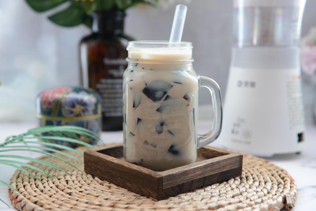 椰果烧仙草奶茶的做法