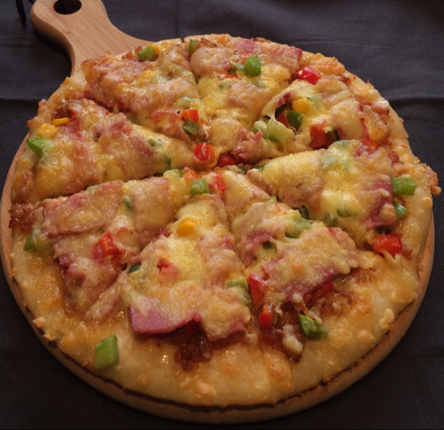 无名花77做的鲜虾培根薄披萨—海氏烤箱定制