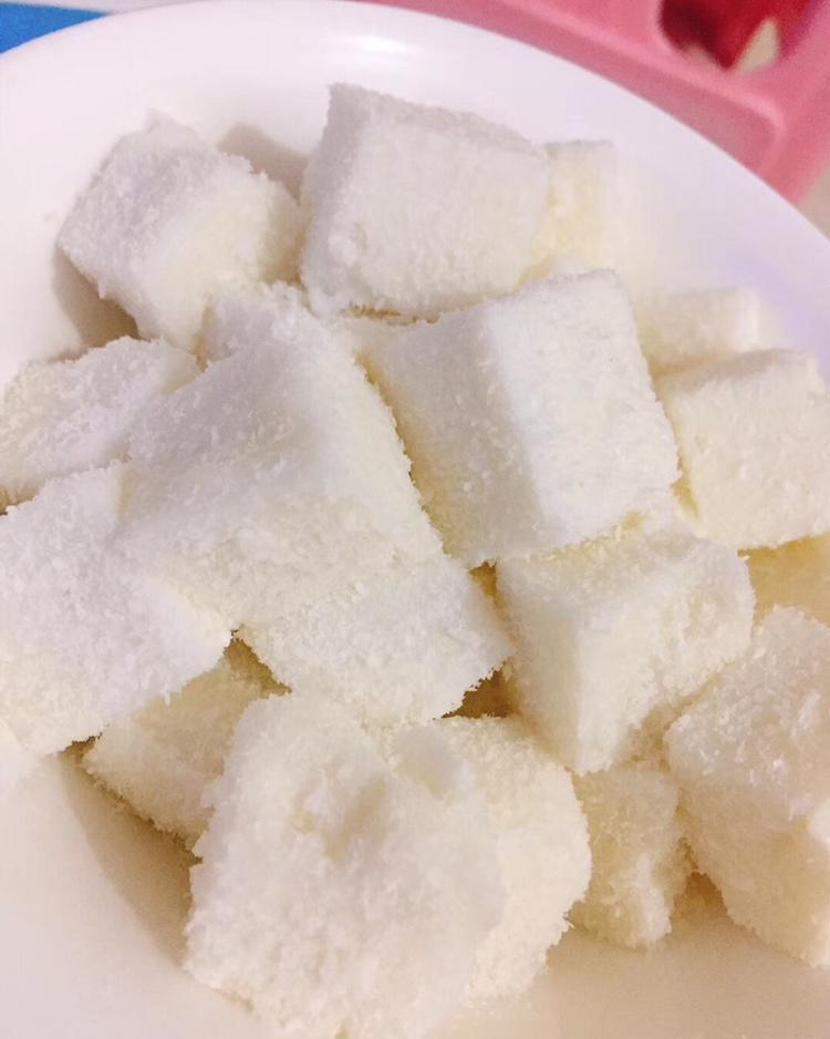 153 椰奶小方
