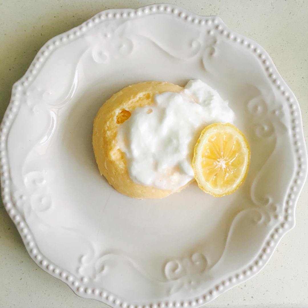 懒人食|1分钟微波炉柠檬酸奶小蛋糕（无油低脂版）