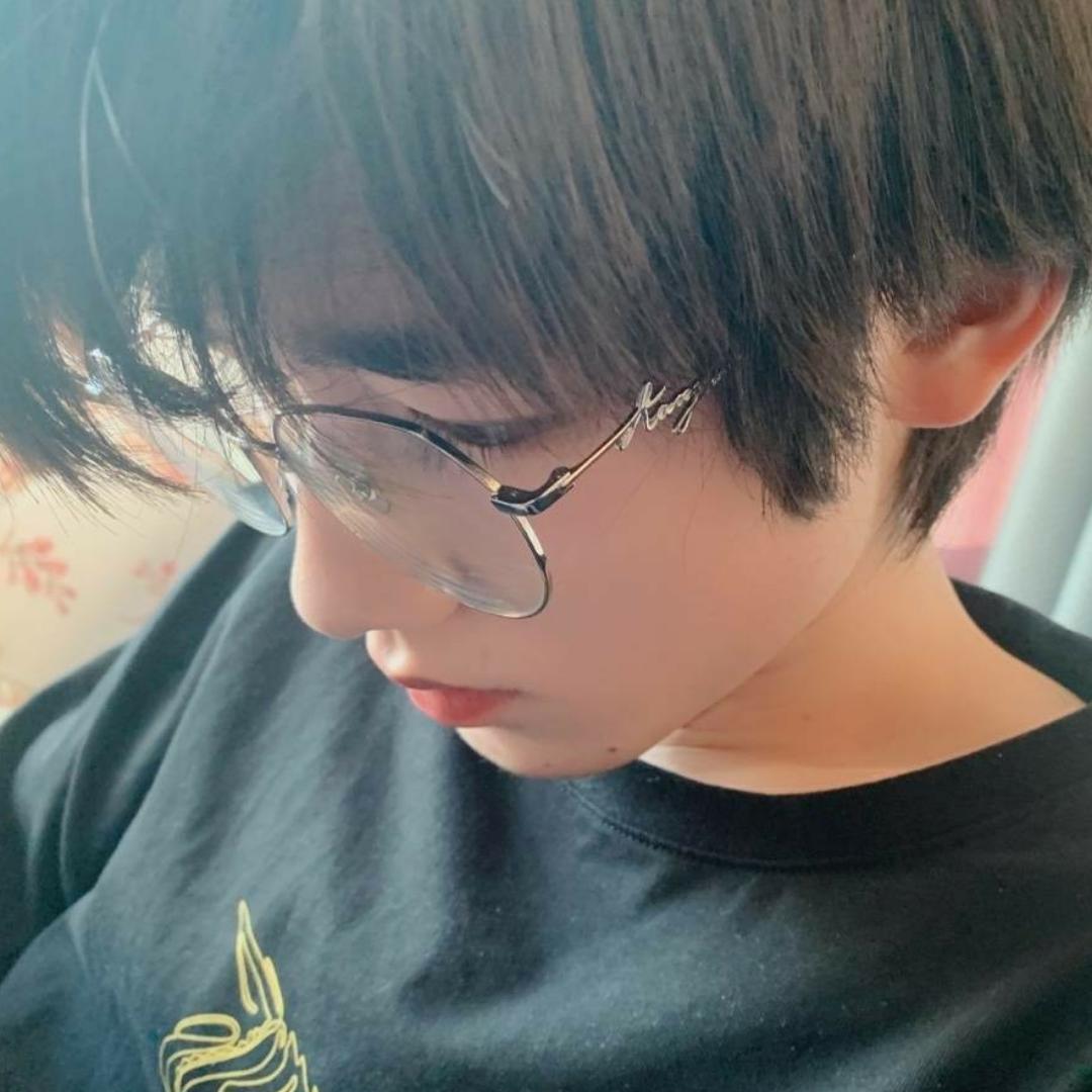 鱼仔猫罐头