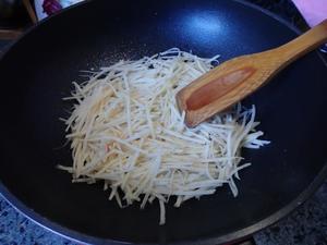 干煸土豆丝的做法 步骤3